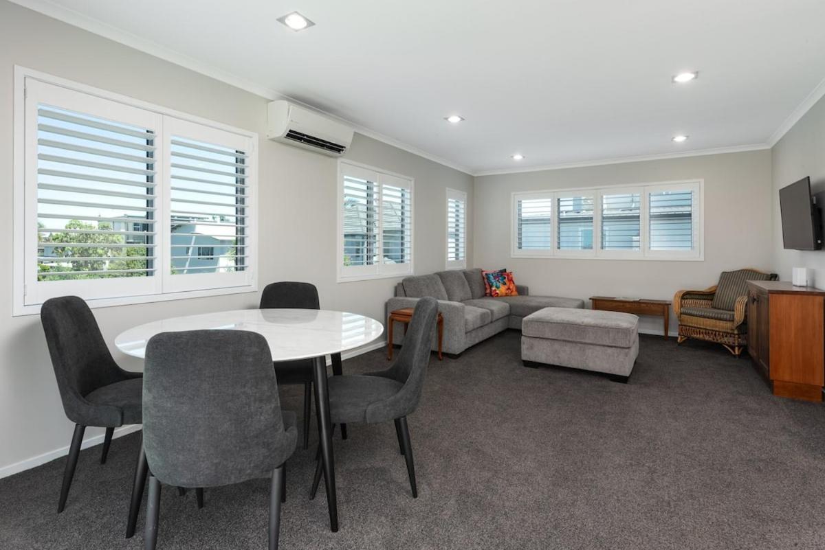 Modern Marine Parade Apartment Mount Maunganui Bagian luar foto